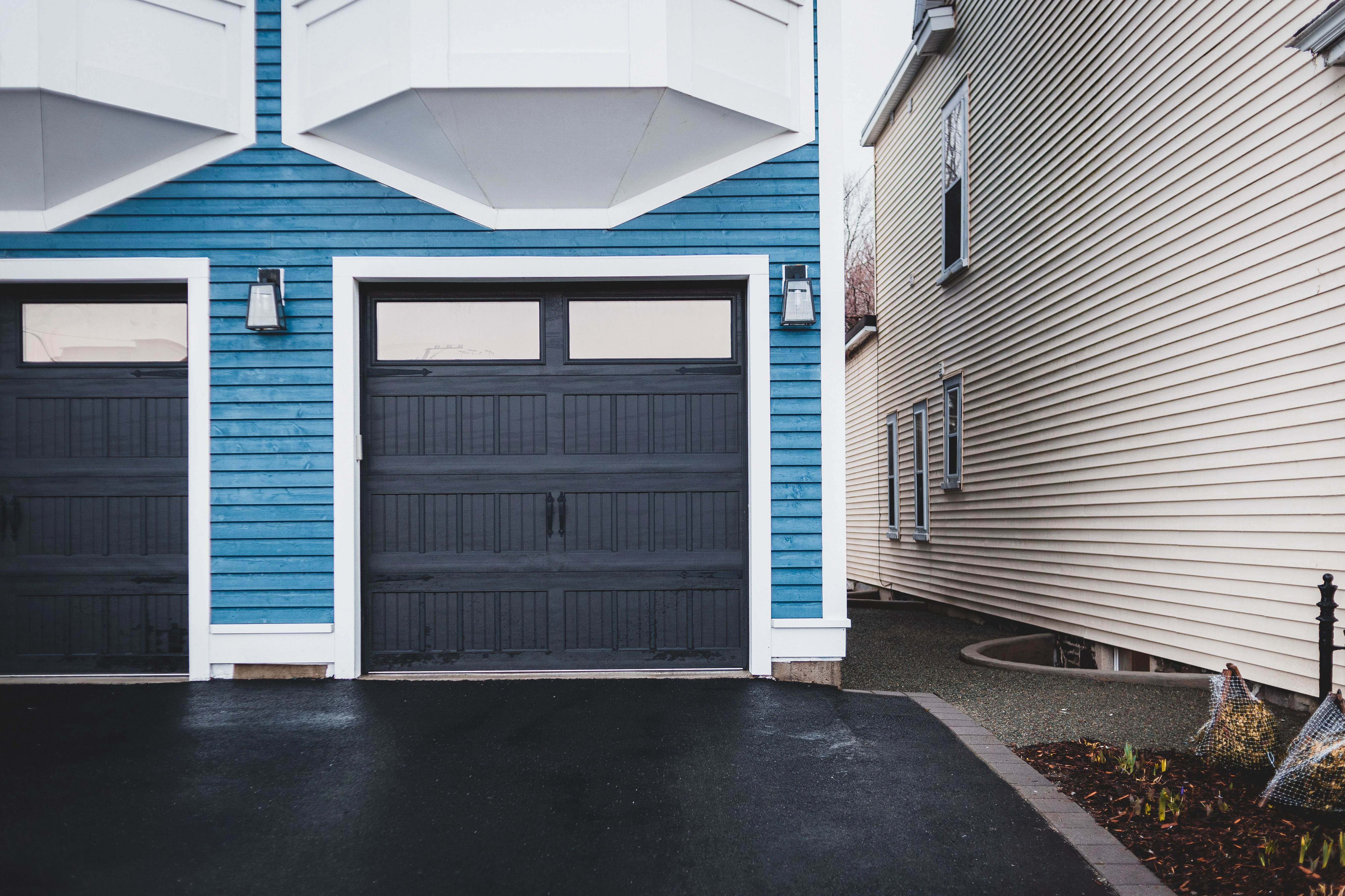 Residential garage door in Corona