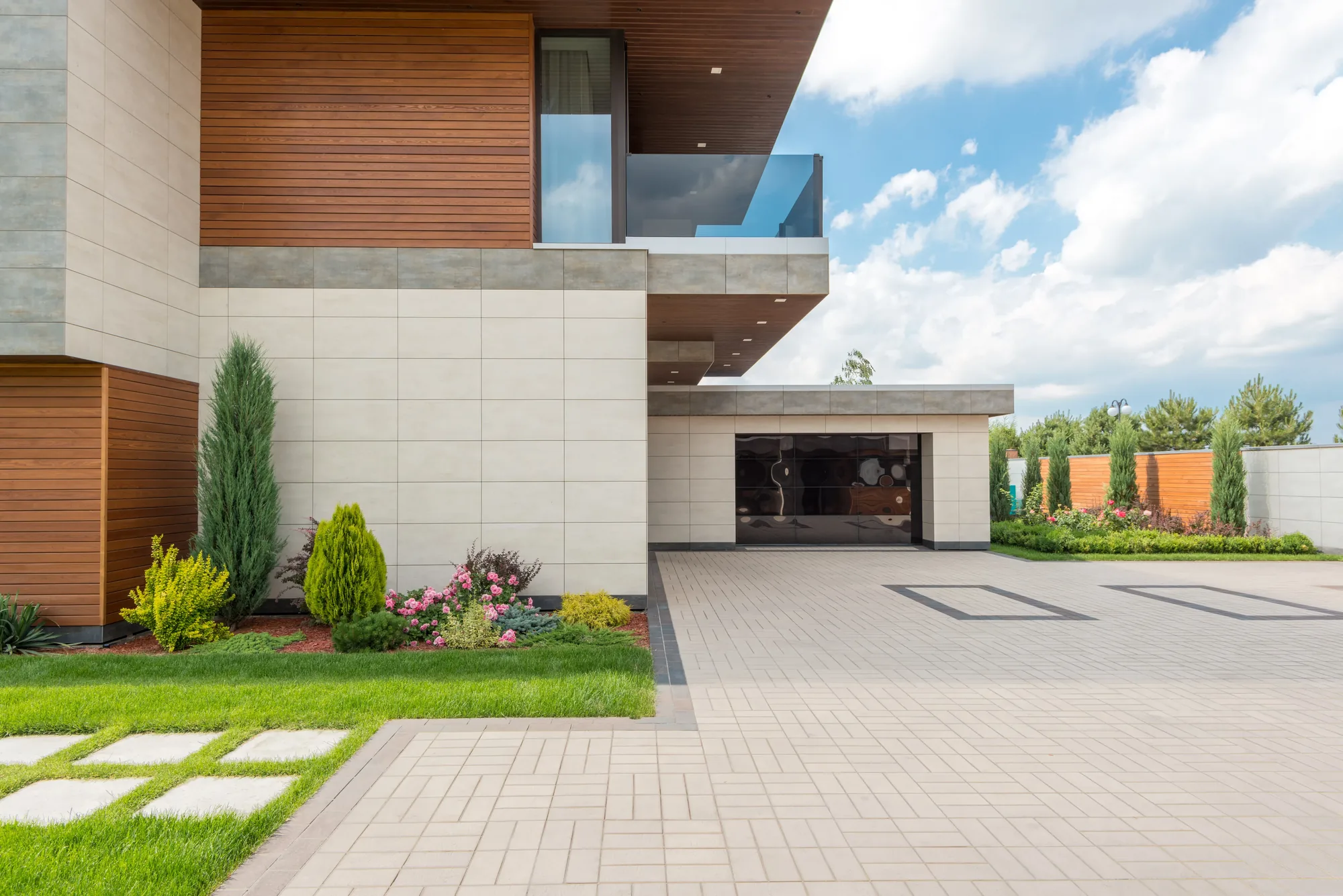 Residential garage door in Norco